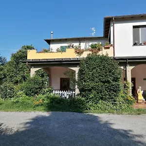  Hébergement de vacances Le Camelie Italie