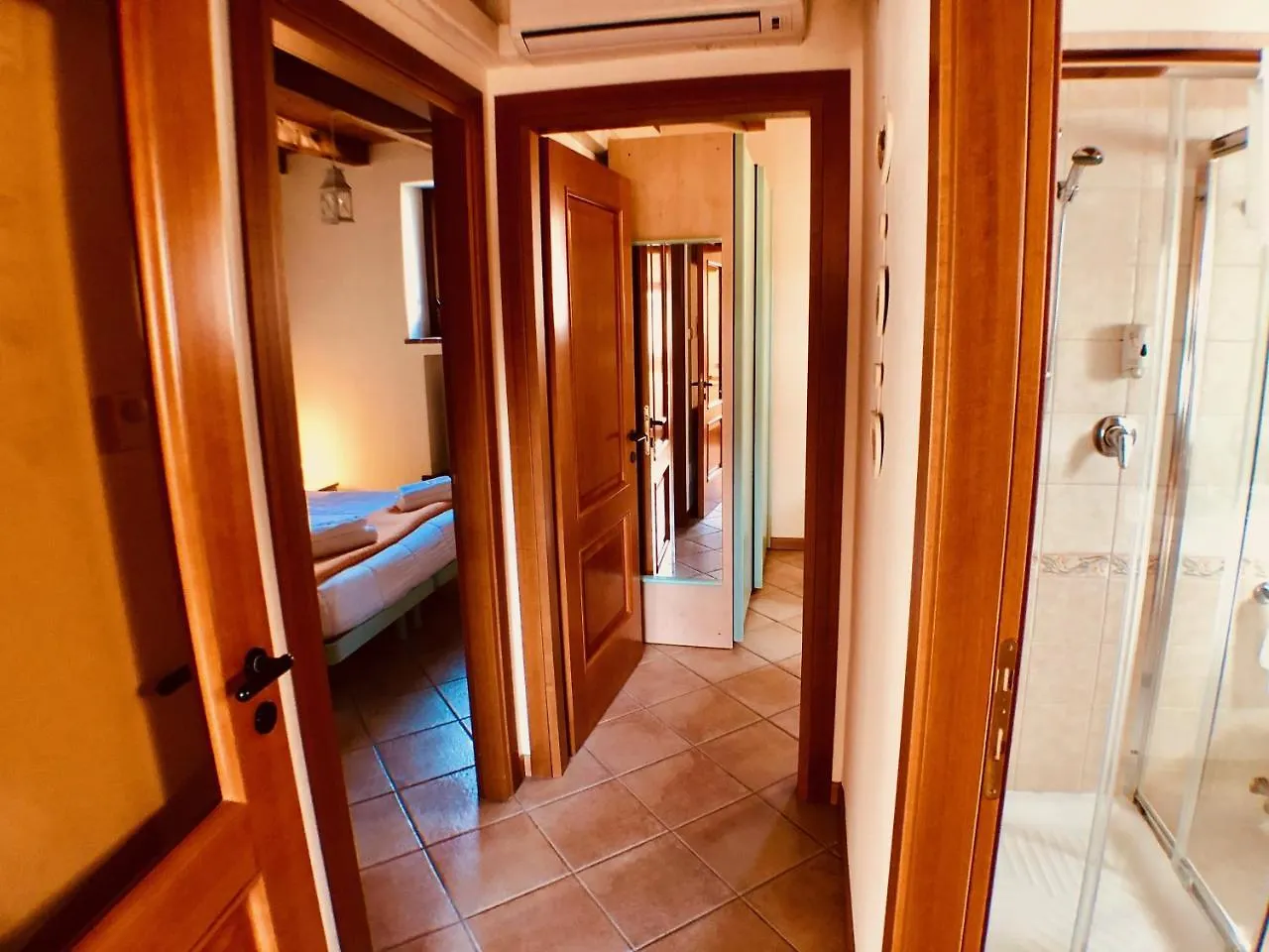 Bertoletta Village Apartments Peschiera del Garda 0*,  Italia